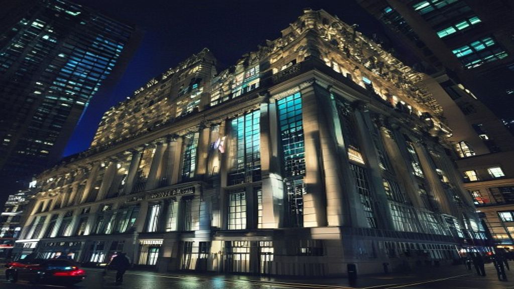 London Stock Exchange building night trading